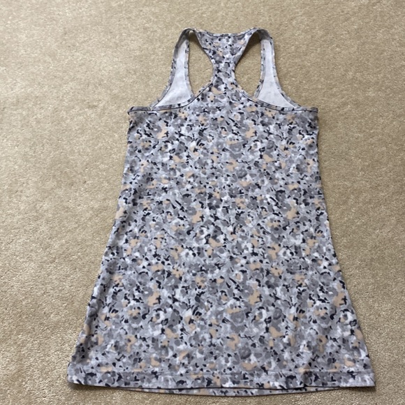 Lululemon tank top - Picture 2 of 4